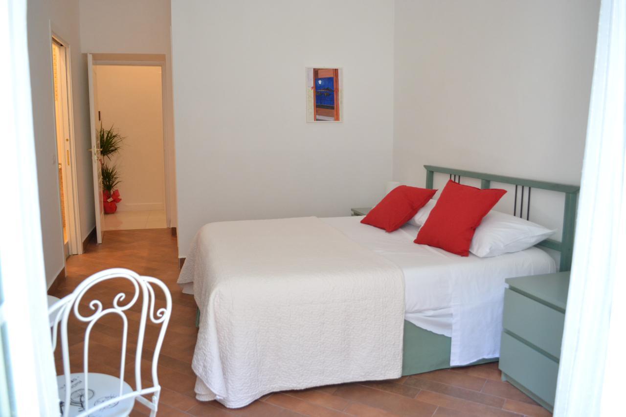 Le Stanze Di Dolly Bed and Breakfast Neapel Exteriör bild
